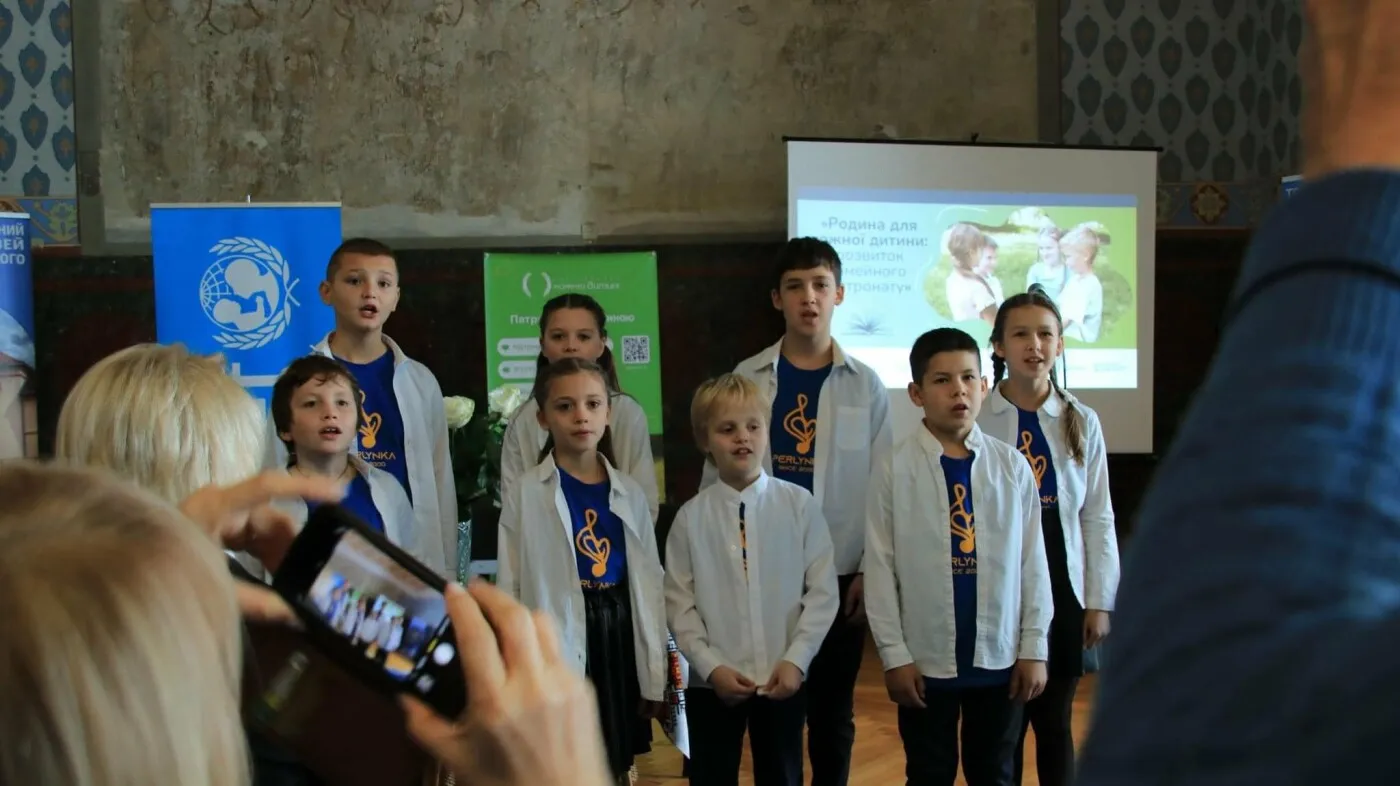 В Ужгороді відбувся захід «Жива книга: відверті історії турботи про дітей