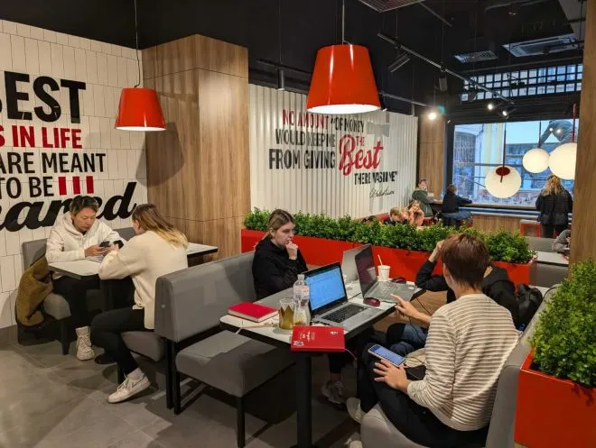 В Ужгороді відкрили ресторан KFC