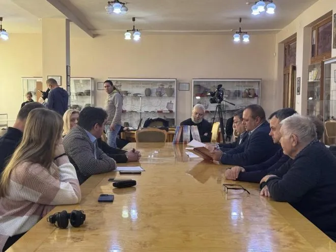 466966842 3898929657031215 1901394155786967669 N