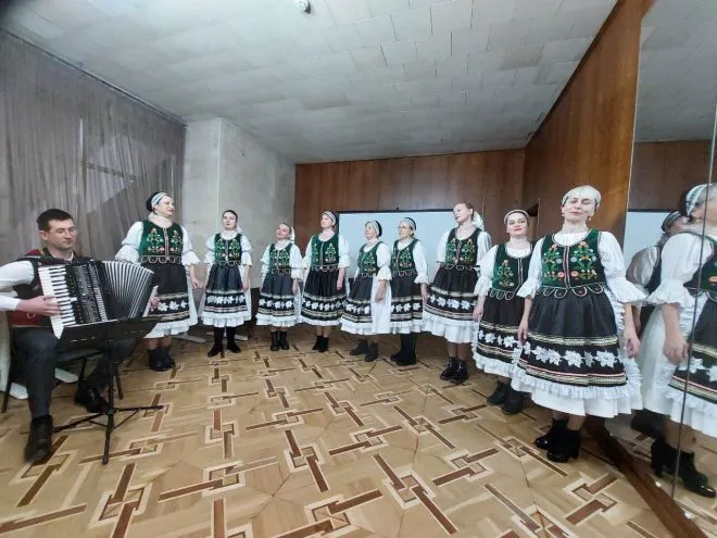 1702911707.jpg.pagespeed.ce.uhn6o3p6f6