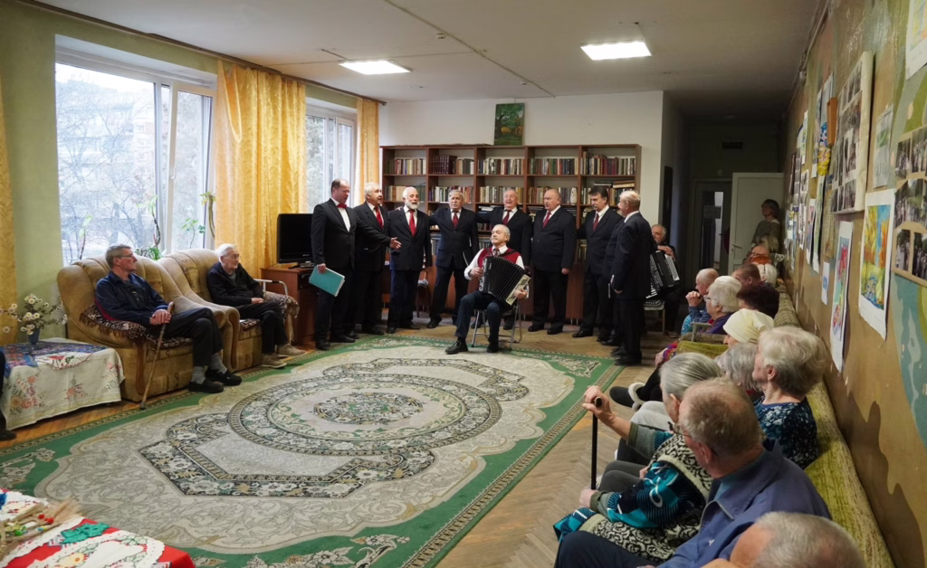 Відбувся захід у відділенні стаціонарного догляду Ужгородського міського терцентру до Дня людей з інвалідністю