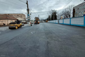 В Ужгороді у межах ремонту вул.Максима Польового (раніше – вулиця Кошового) проведено асфальтування частини автостоянки