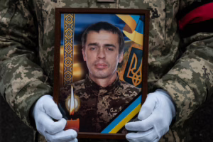 В Ужгороді попрощалися із 46-річним захисником, солдатом Сергієм Подвичем