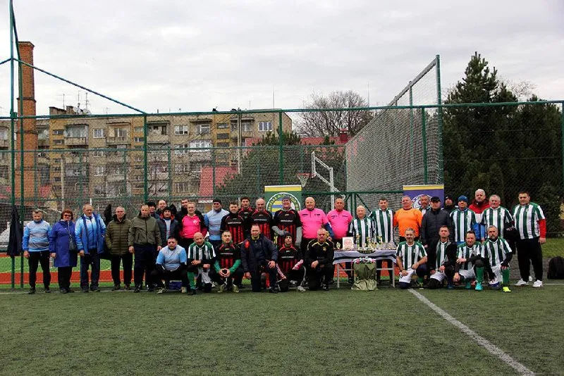 В Ужгороді провели традиційний мініфутбольний турнір памяті та вшанування ветеранів