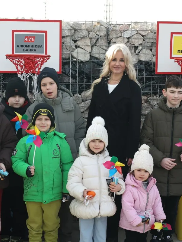 Розширення екологічної інфраструктури Ужгорода: у місті відкрили восьмий майданчик для сортування відходів