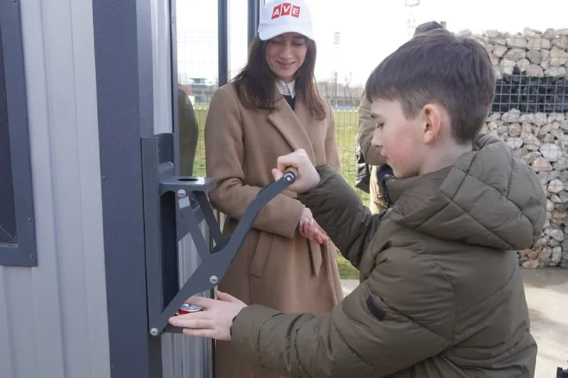 Розширення екологічної інфраструктури Ужгорода: у місті відкрили восьмий майданчик для сортування відходів