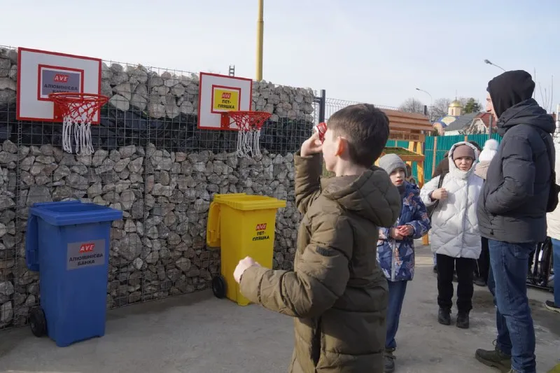 Розширення екологічної інфраструктури Ужгорода: у місті відкрили восьмий майданчик для сортування відходів