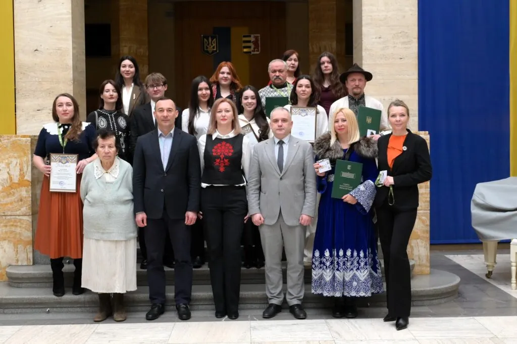 В Ужгороді вшанували кращих екскурсоводів Закарпаття: Пам’ять, Подяки та Півстоліття Досвіду