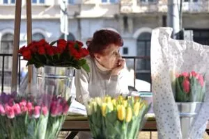 Квітковий розмай в Ужгороді: де знайти букети до 8 березня